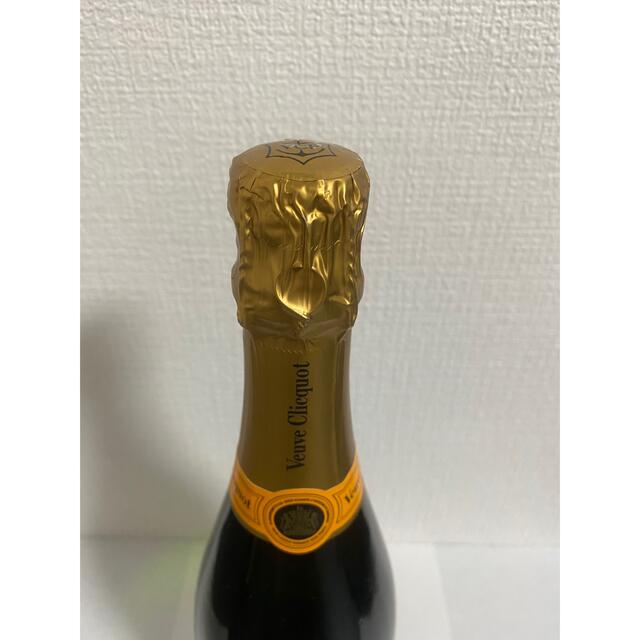【新品】ヴーヴクリコ  イエローラベル750ml 食品/飲料/酒の酒(シャンパン/スパークリングワイン)の商品写真