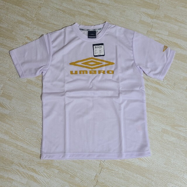 UMBRO(アンブロ)のｍ.様専用　UMBRO トレーニングシャツ白 Mサイズ！ メンズのトップス(Tシャツ/カットソー(半袖/袖なし))の商品写真