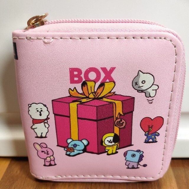 防弾少年団(BTS)(ボウダンショウネンダン)のゆみねぇ様専用　BT21 ウォレット　BIGT2枚　ステテコ2枚 レディースのファッション小物(コインケース)の商品写真