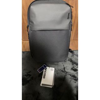 インケース(Incase)のIncase A.R.C Daypack 新品同様(バッグパック/リュック)