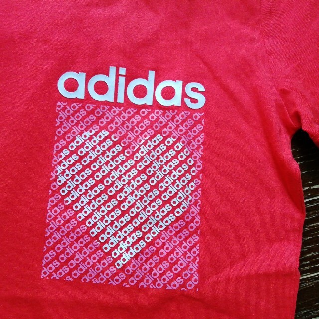 adidas(アディダス)の⭐adidas　アディダス　真っ赤なハートのTシャツ❤️❤️❤　定価2739円 レディースのトップス(Tシャツ(半袖/袖なし))の商品写真