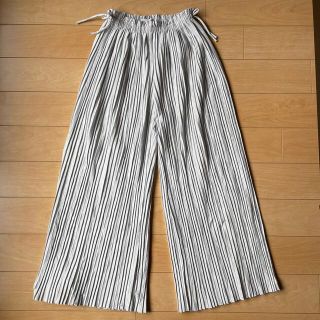 ザラ(ZARA)のZARA パンツ　プリーツ　164  グレー(パンツ/スパッツ)