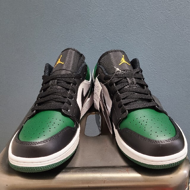 AIR JORDAN 1 LOW GREEN TOE 1