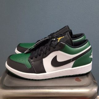 ナイキ(NIKE)のAIR JORDAN 1 LOW GREEN TOE(スニーカー)