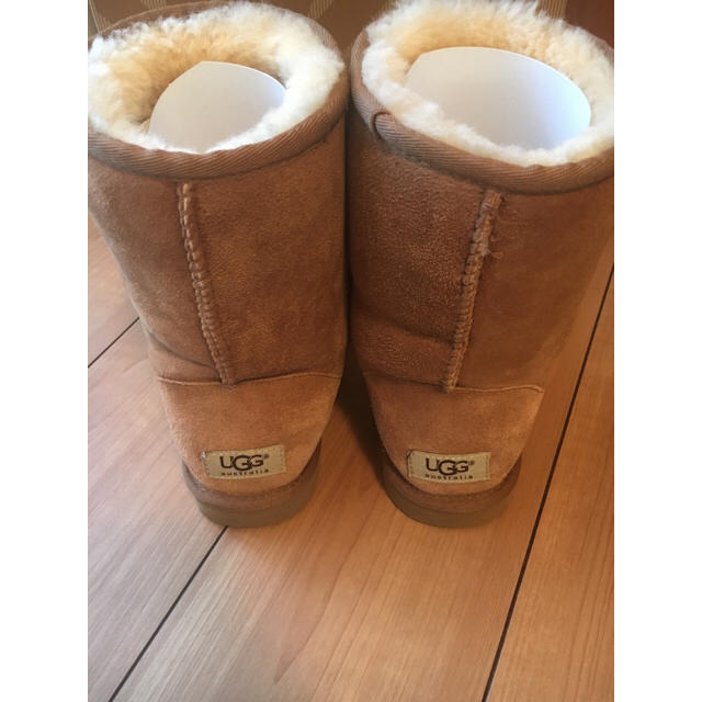 UGG(アグ)のまいめろさまお取り置き★UGGクラシックショートチェスナット24cm★ レディースの靴/シューズ(ブーツ)の商品写真