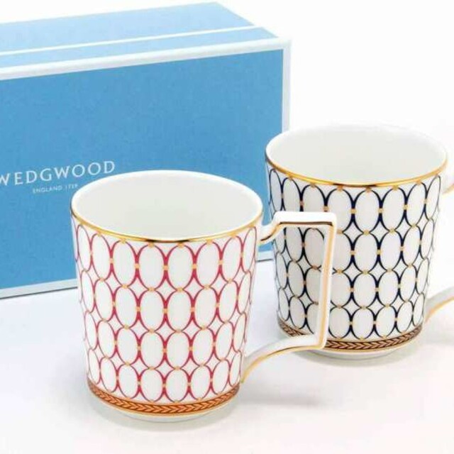 WEDGWOOD(ウェッジウッド)の【新品未使用】ウエッジウッド ルネッサンスゴールド ペア マグカップ インテリア/住まい/日用品のキッチン/食器(グラス/カップ)の商品写真