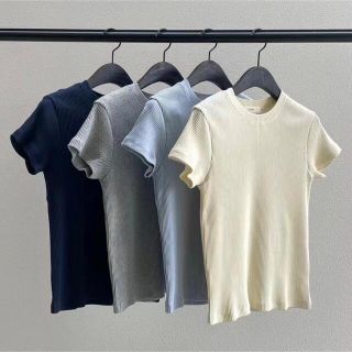 【新品未使用】韓国 ounce Uネック リブ 半袖 Tシャツ (Tシャツ/カットソー(半袖/袖なし))