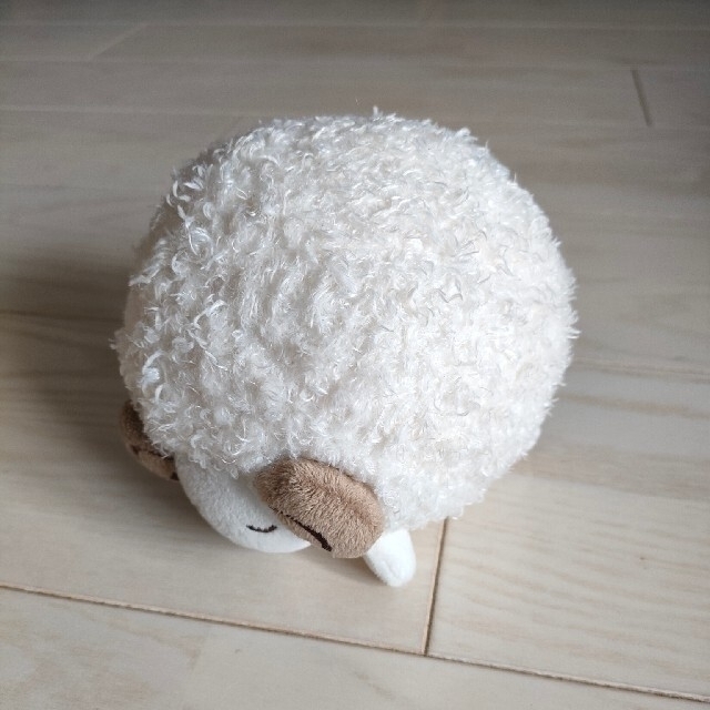 AfternoonTea(アフタヌーンティー)のアフタヌーンティ　羊さんのぬいぐるみ🐏 エンタメ/ホビーのおもちゃ/ぬいぐるみ(ぬいぐるみ)の商品写真