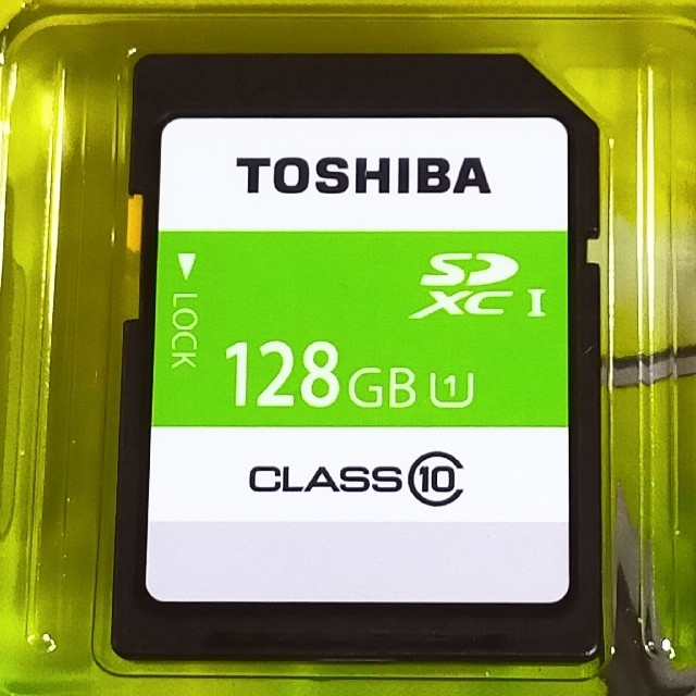 東芝(トウシバ)の東芝 SDXCカード 128GB UHS-I SDAR40N128G スマホ/家電/カメラのPC/タブレット(PC周辺機器)の商品写真