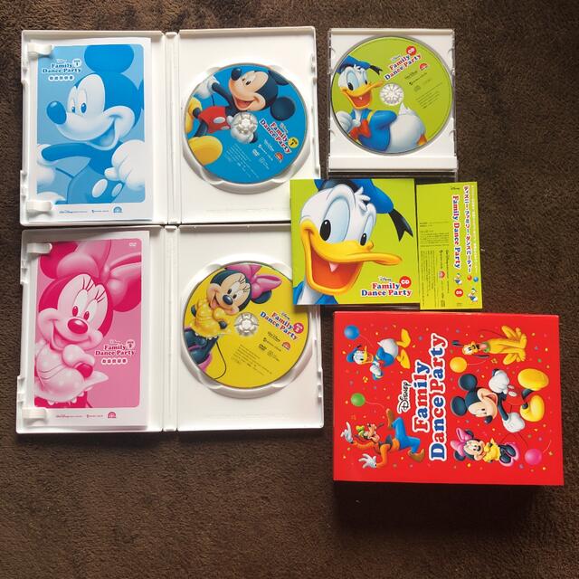 Disney(ディズニー)のディズニーFamily Dance Party ☆DVD2枚 CD1枚セット☆ エンタメ/ホビーのDVD/ブルーレイ(キッズ/ファミリー)の商品写真