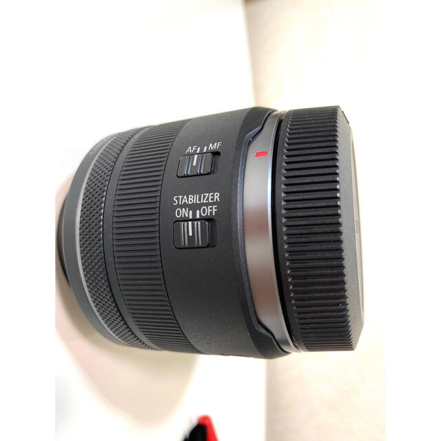 Canon(キヤノン)の美品　canon rf 35mm f1.8 macro is stm スマホ/家電/カメラのカメラ(レンズ(単焦点))の商品写真