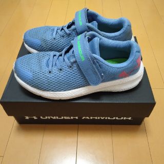 アンダーアーマー(UNDER ARMOUR)のスニーカー(２１センチ)アンダーアーマー(スニーカー)