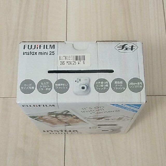 富士フイルム(フジフイルム)のチェキ instax mini 25 スマホ/家電/カメラのカメラ(フィルムカメラ)の商品写真