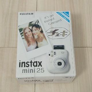 フジフイルム(富士フイルム)のチェキ instax mini 25(フィルムカメラ)