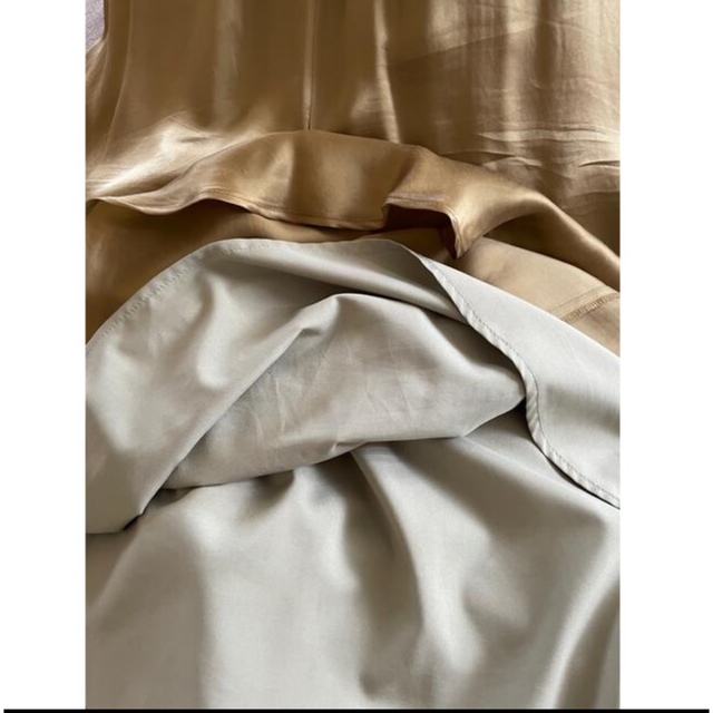 FRAY I.D(フレイアイディー)のFray i.d 2021 サテンスカート　オリーブ レディースのスカート(ロングスカート)の商品写真