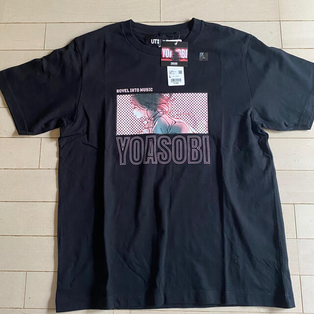 UNIQLO(ユニクロ)のYOASOBIコラボTシャツ レディースのトップス(Tシャツ(半袖/袖なし))の商品写真