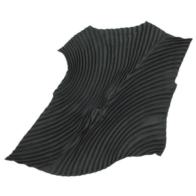 ISSEY MIYAKE 18AW Pleats Sleeveless Top