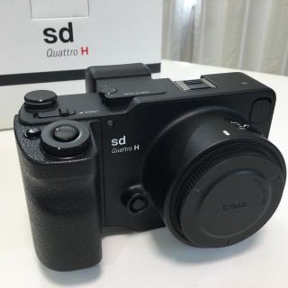 シグマ(SIGMA)のSIGMA sd QuattroH(ミラーレス一眼)