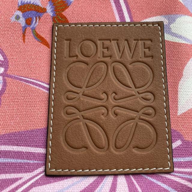 LOEWE(ロエベ)の【ロエベ】オブロング ポーチ (ウォーターリリー キャンバス) レディースのファッション小物(ポーチ)の商品写真