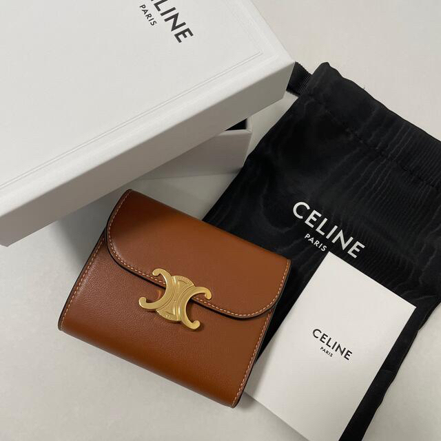 美品 CELINE セリーヌ トリオンフ ウォレット  タンファッション小物