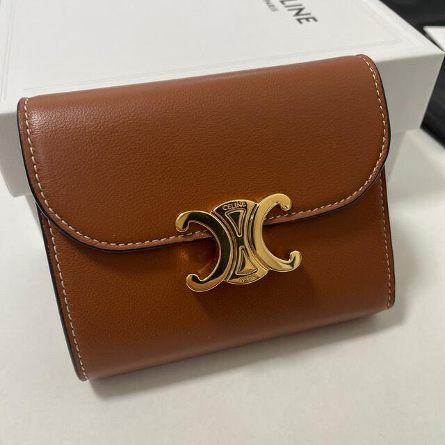 美品 CELINE セリーヌ トリオンフ ウォレット タン | hartwellspremium.com