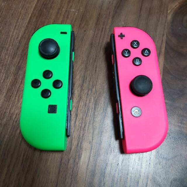 任天堂(ニンテンドウ)の【ジャンク品】Nintendo Switch ジョイコン　左右 エンタメ/ホビーのゲームソフト/ゲーム機本体(家庭用ゲーム機本体)の商品写真