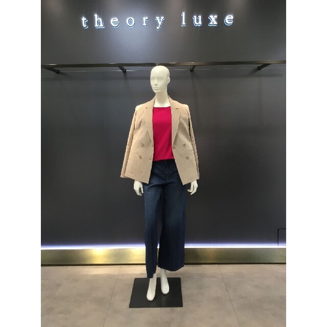 Theory luxe(セオリーリュクス)の美品♪theory luxe セットアップ リネン混 40 CRUNCH レディースのフォーマル/ドレス(スーツ)の商品写真