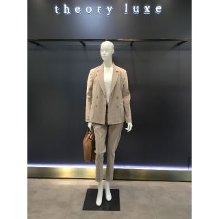 セオリーリュクス(Theory luxe)の美品♪theory luxe セットアップ リネン混 40 CRUNCH(スーツ)