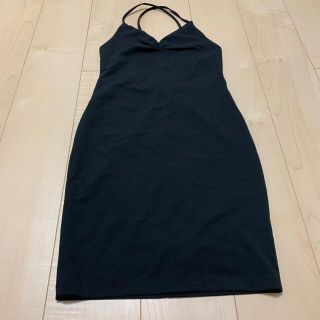 エイチアンドエム(H&M)の新品　タグ付き　ワンピース　H&M(ひざ丈ワンピース)