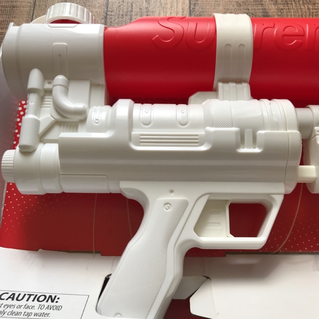 新品 SUPREME Super Soaker 50 Water Blaster