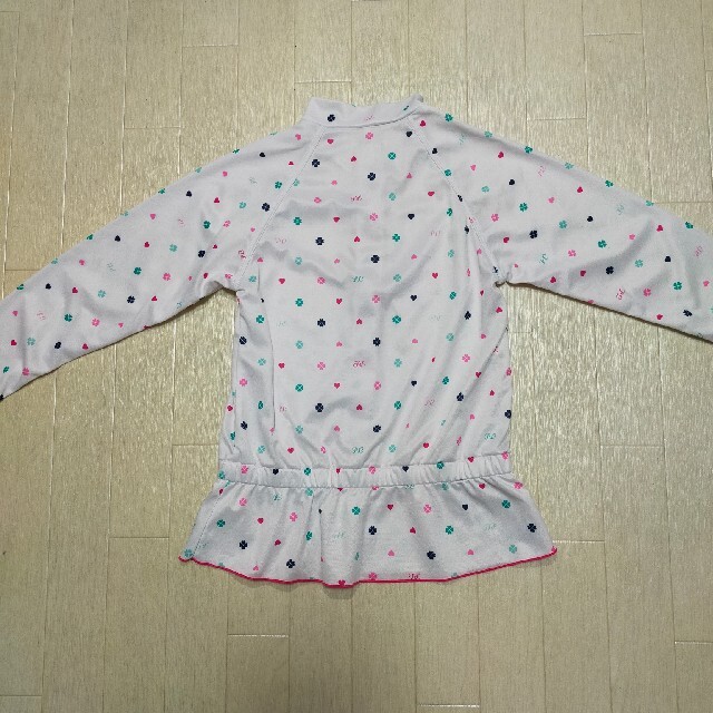 ラッシュガード 女の子　130cm キッズ/ベビー/マタニティのキッズ服女の子用(90cm~)(その他)の商品写真