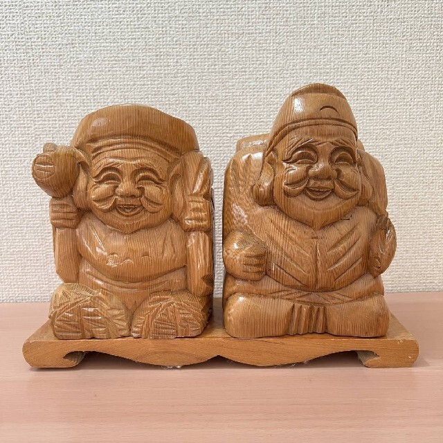 値下げ 開運 木製 七福神 恵比寿様と大黒天様 台付き 縁起物 値下げ 開運 木製 七福神 恵比寿様と大黒天様 台付き 縁起物