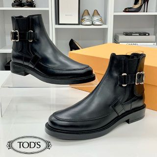 トッズ(TOD'S)の4233 トッズ レザー サイドゴア ショートブーツ ブラック(ブーツ)