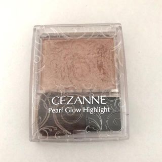 セザンヌケショウヒン(CEZANNE（セザンヌ化粧品）)のセザンヌ　パールグロウハイライト　02 ロゼベージュ(フェイスカラー)