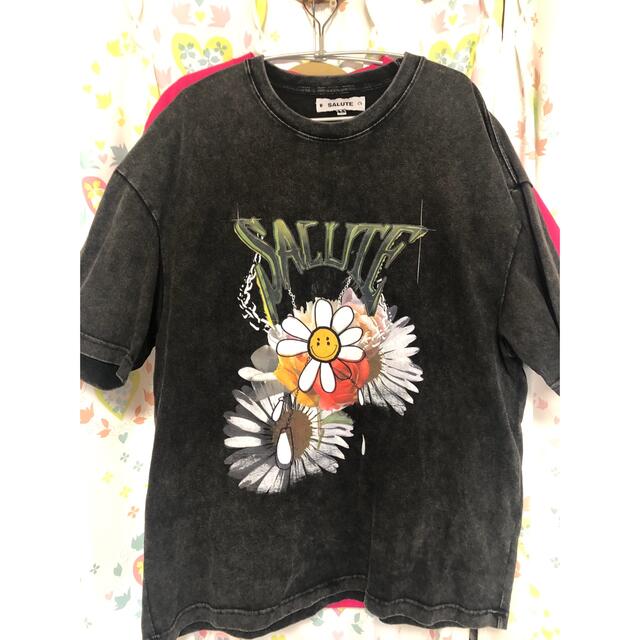 Supreme(シュプリーム)のSALUTE tee M メンズのトップス(Tシャツ/カットソー(半袖/袖なし))の商品写真