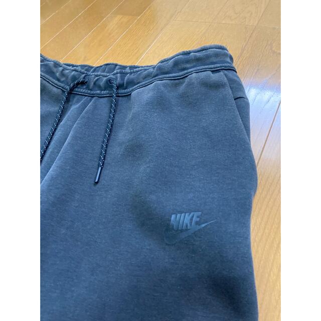 NIKE(ナイキ)の新品未使用！ナイキ！テックフリース！ハーフパンツ！size M！ジョーダンシュプ メンズのパンツ(ショートパンツ)の商品写真