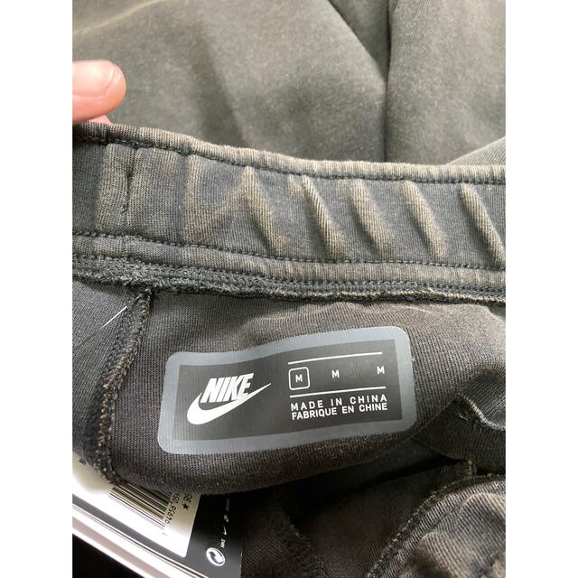 NIKE(ナイキ)の新品未使用！ナイキ！テックフリース！ハーフパンツ！size M！ジョーダンシュプ メンズのパンツ(ショートパンツ)の商品写真