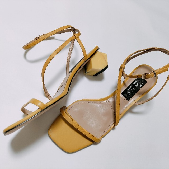 美品★Charles＆Keith サンダル レディースの靴/シューズ(サンダル)の商品写真