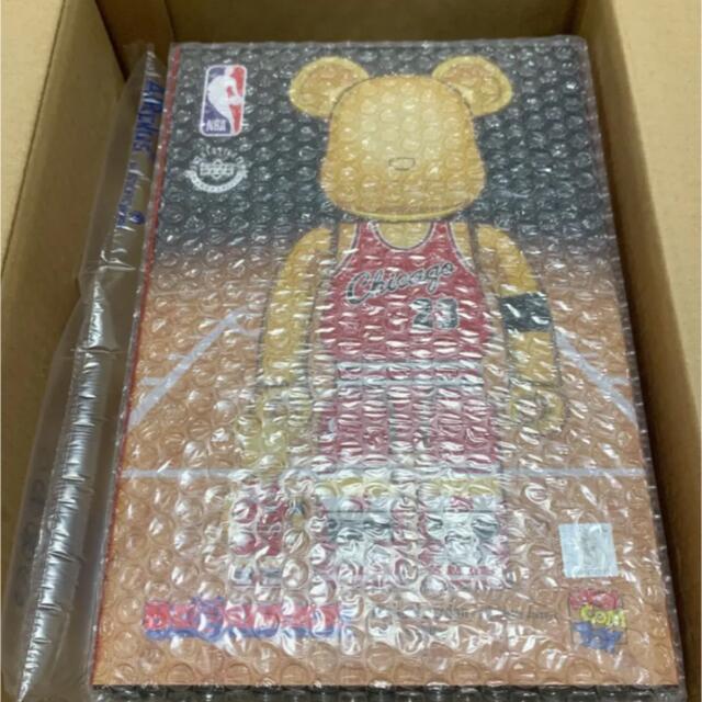 BE@RBRICK(ベアブリック)のベアブリック マイケル ジョーダン 1985 ROOKIE 100% 400% エンタメ/ホビーのフィギュア(スポーツ)の商品写真