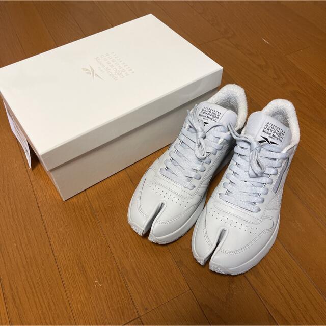 Maison Martin Margiela(マルタンマルジェラ)のMadison Margiela Reebok  tabi grey  26.5 メンズの靴/シューズ(スニーカー)の商品写真