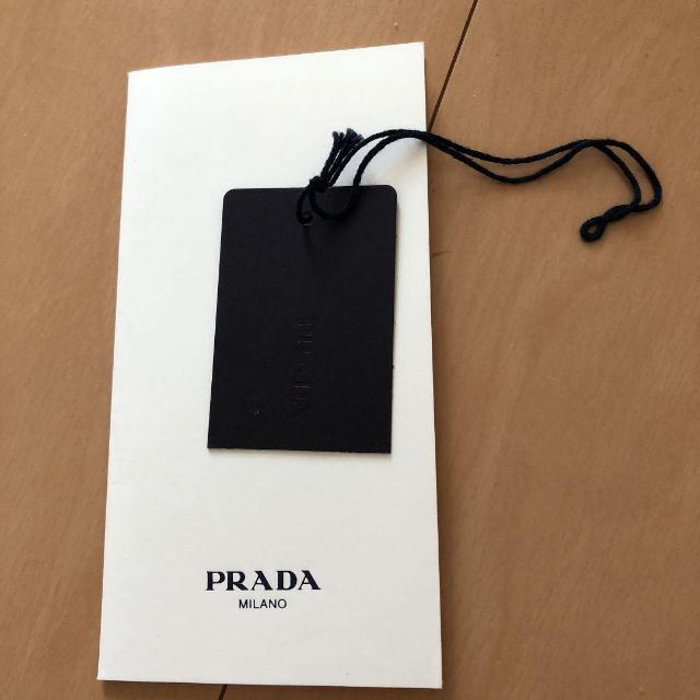 PRADA(プラダ)の新品未使用　PRADA　ナイロンジャケット　ウインドブレーカー レディースのジャケット/アウター(ナイロンジャケット)の商品写真