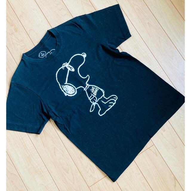 UNIQLO(ユニクロ)のTシャツ　KAWS PEANUTS コラボ　スヌーピー レディースのトップス(Tシャツ(半袖/袖なし))の商品写真