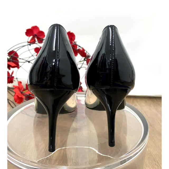DIANA(ダイアナ)の新品　サイドクリアハイヒール　エナメルパンプス　黒　フランスインポート レディースの靴/シューズ(ハイヒール/パンプス)の商品写真