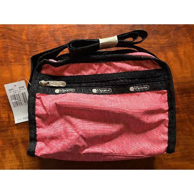 LeSportsac(レスポートサック)のLeSportsac◆GABRIELLE E/W BOX CROSSBODY レディースのバッグ(メッセンジャーバッグ)の商品写真