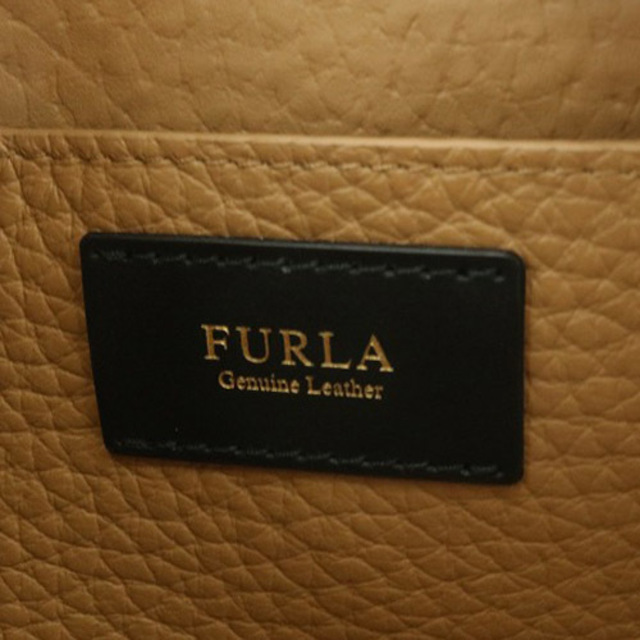 Furla(フルラ)のフルラ ショルダーバッグ レザー ロゴ 茶色 レディースのバッグ(ショルダーバッグ)の商品写真