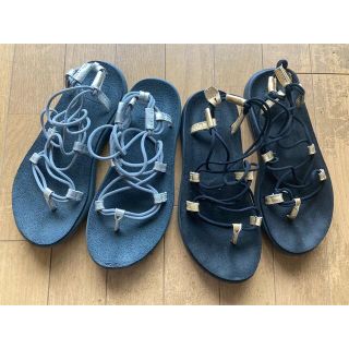 テバ(Teva)のVOYA INFINITY METALLIC 2足セット(サンダル)