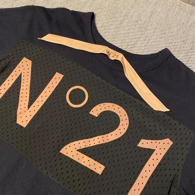 n21° ヌメロヴェントゥーノTシャツ②