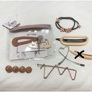 ディーホリック(dholic)の新品　ヘアアクセサリー　ヘアゴム　8点セット(バレッタ/ヘアクリップ)