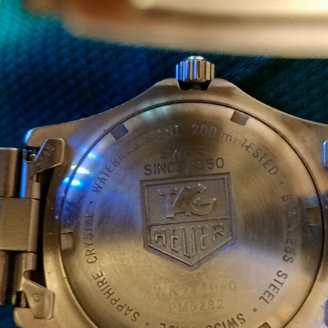 TAG Heuer(タグホイヤー)のTAG HEUER 2000プロフェッショナル メンズの時計(腕時計(アナログ))の商品写真