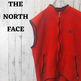 ザノースフェイス(THE NORTH FACE)の美品US規格ノースフェイス刺繍ロゴフリースベストレッド赤ブラック黒(ベスト)